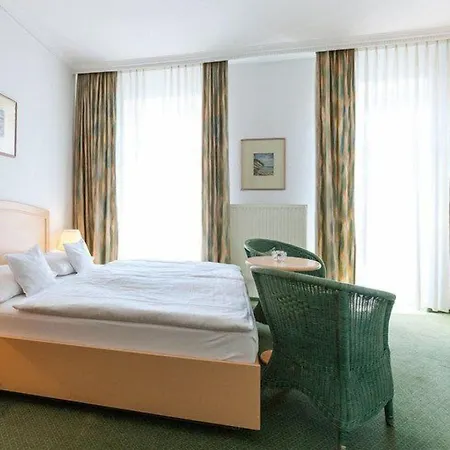 Hotel Auguste Viktoria 3*