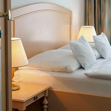Hotel Auguste Viktoria 3*