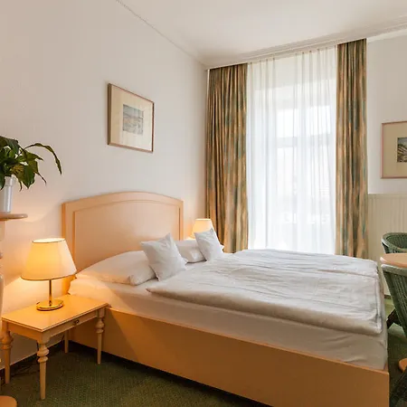 Auguste Viktoria Hotel 3*