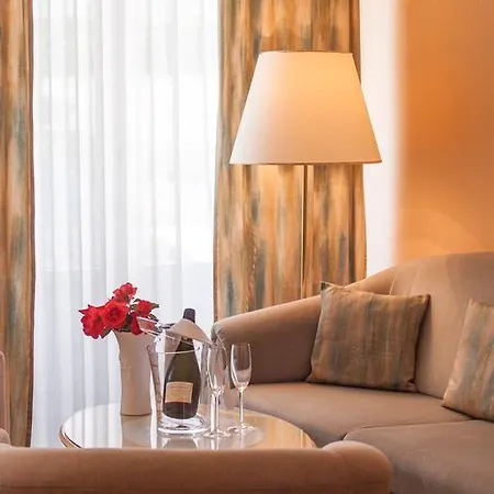 Hotel Auguste Viktoria 3*